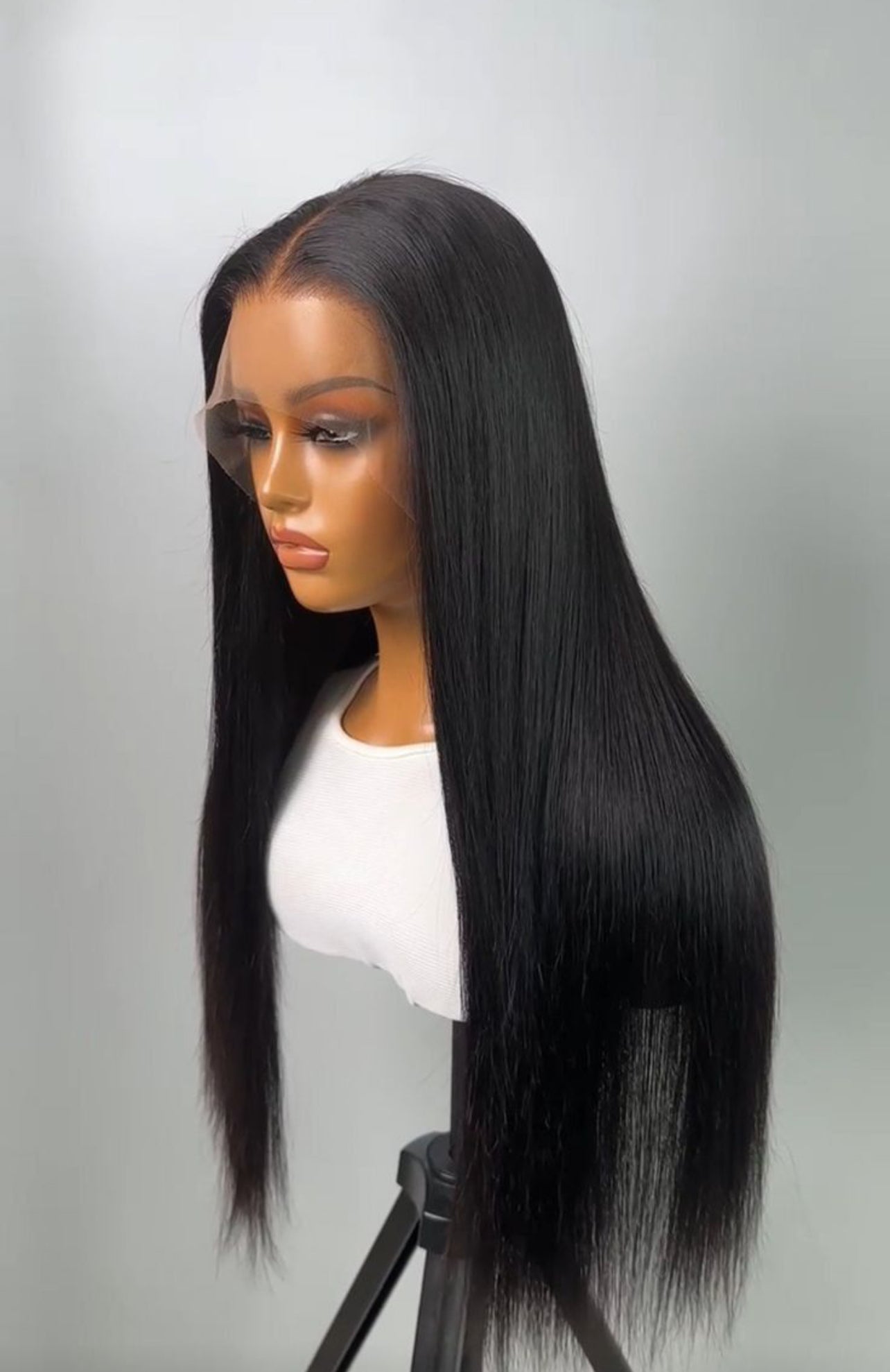 20-inch Straight Full Frontal Wig